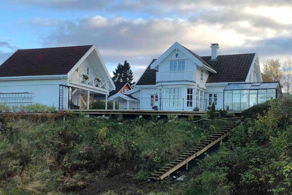Koselig Garasjeloft! Appartement Langevag Buitenkant foto